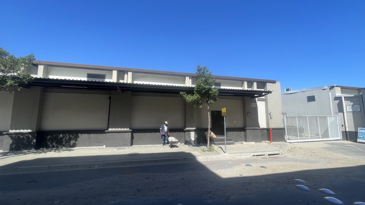 To Let commercial Property for Rent in Athlone Western Cape